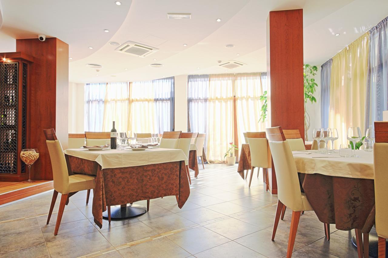 Frühstückspension Vilola 4*